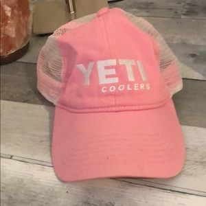Yeti hat